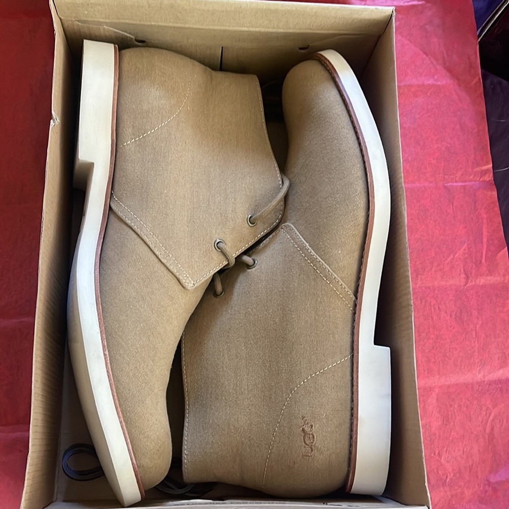 UGG Mens authentic ankle boots brand new with box size  US 15